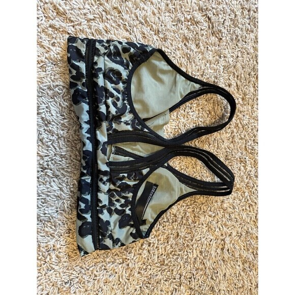 Victorias Secret Womens Sports Bra Size Medium Green Camo Gym Workout Running - Picture 3 of 6